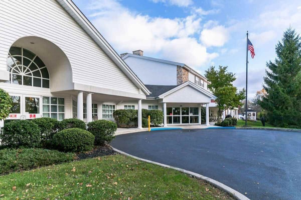 Exterior_Front_Entrance_1-1